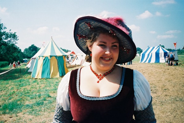 15th Century blue and burgundy halo bonnet 15th Century blue and burgundy halo bonnet