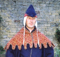 Red Leaf Brocade 'U' dagged Hood and Liripipe