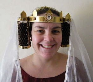 C14th Gold Metal Templars with Veil C14th Gold Metal Templars with Veil