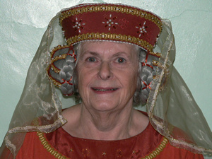 Rust tressour with rust jewels and pearls